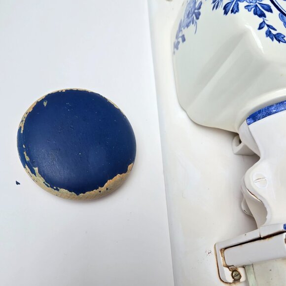 Vintage De Ve HOLLAND Wall Mount Coffee Grinder Blue Delft Windmill | Dutch - Picture 16 of 17